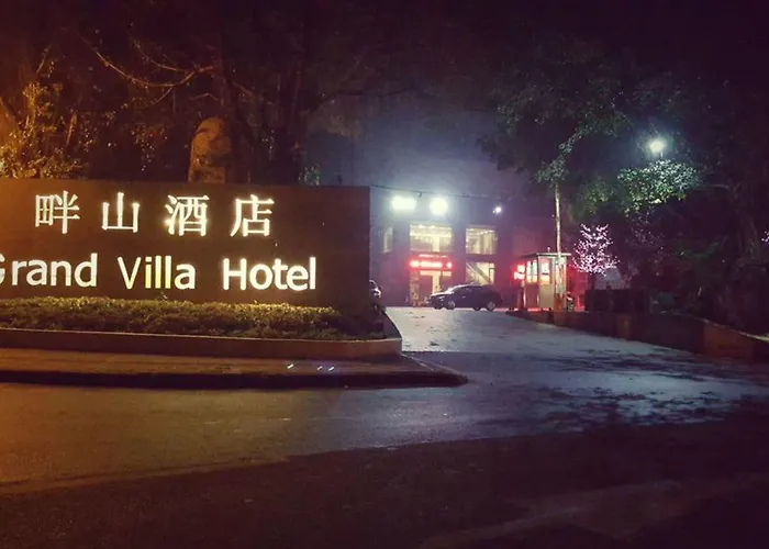 Grand Villa Hotel